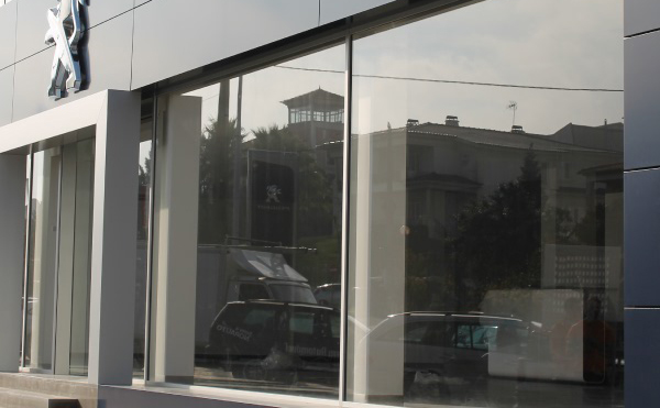 Janelas em Alumínio na Peugeot